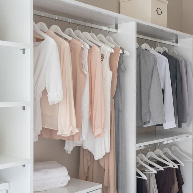 Optimiza tu hogar con nuestros armarios a medida en Padrón